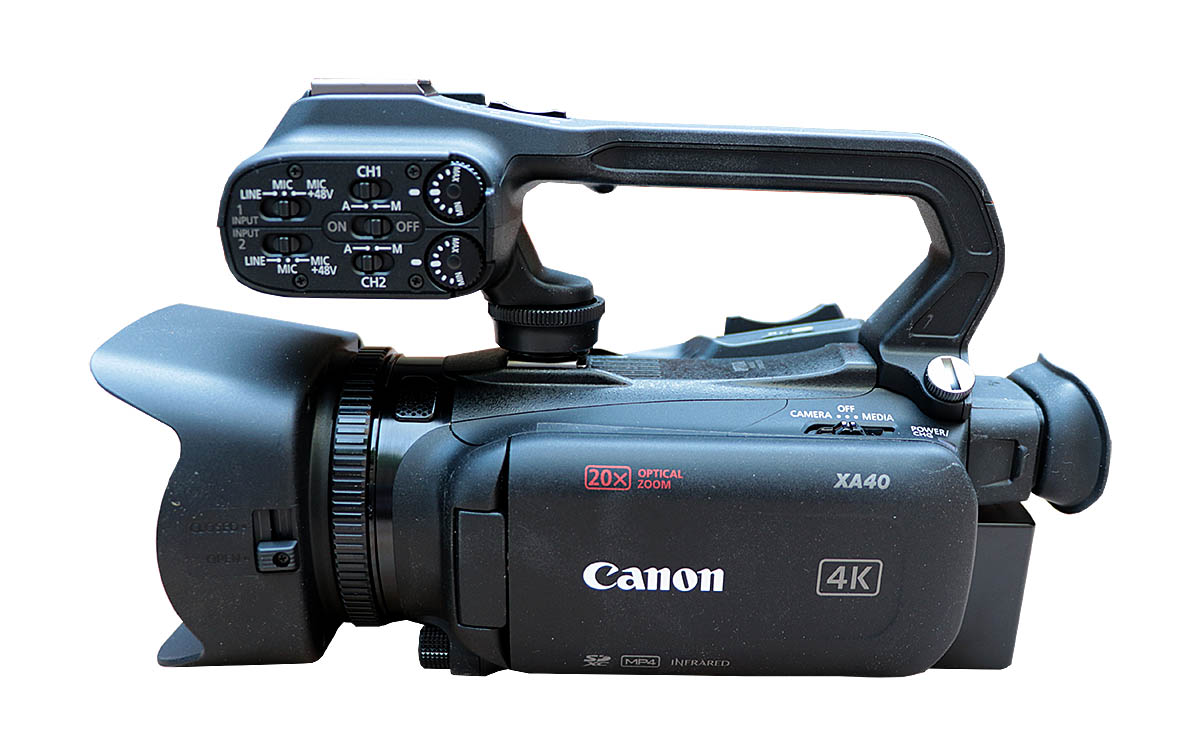 Videokamera Canon XA40 s nasazenou RUČKOU... Videokamera Canon XA40 s nasazenou RUČKOU...