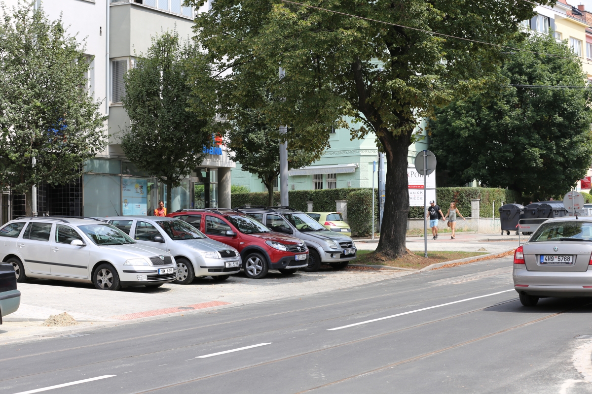Brno Minská - rekonstrukce před Spořitelnou dnes... Brno Minská - rekonstrukce před Spořitelnou dnes...