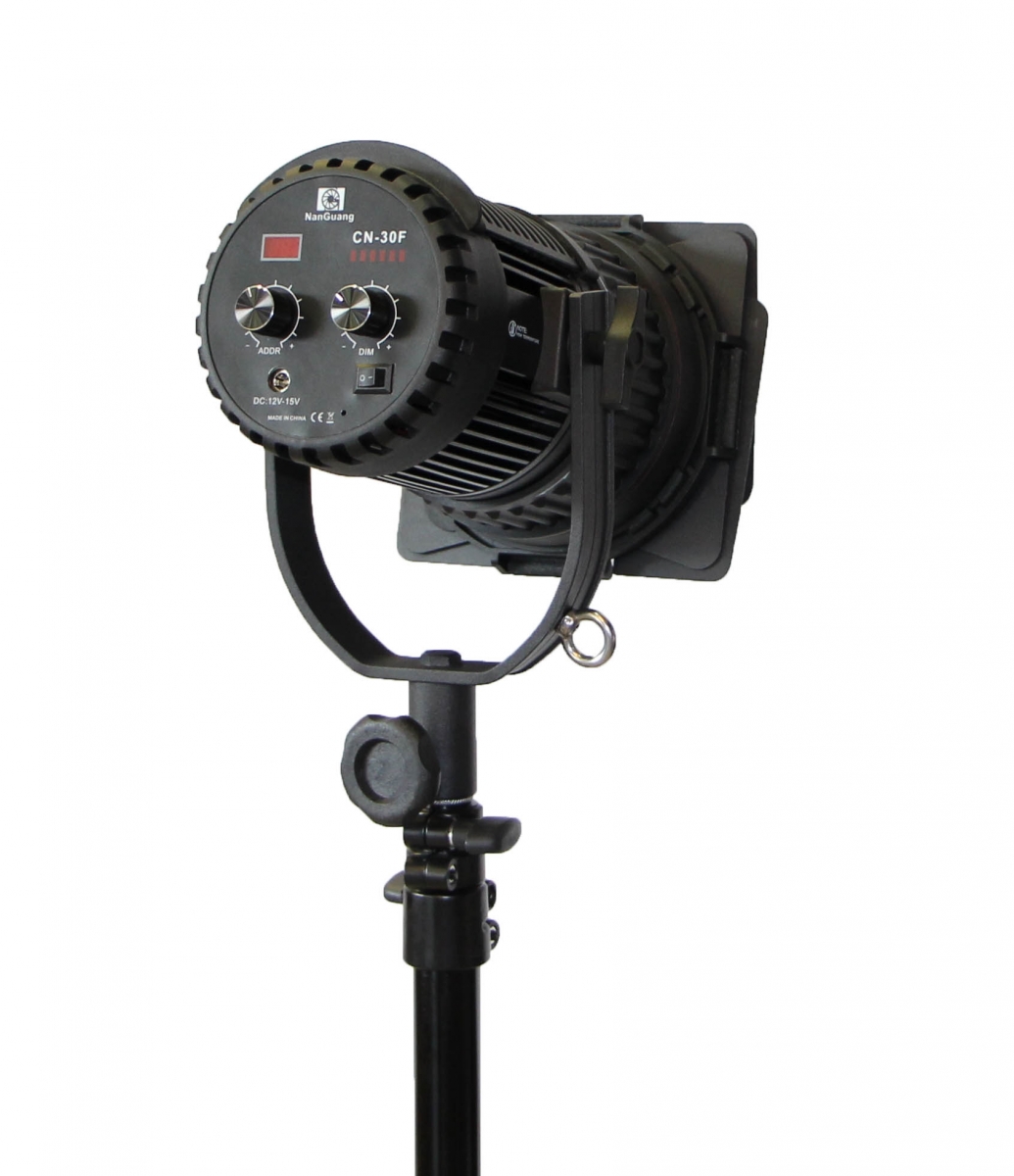 Led studiová světla NanGuang LED Fresnel Light CN-30F