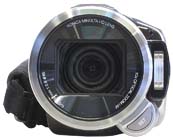 JVC GZ-HM1S: detail objektivu (Kliknutí zvětší)