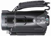 Sony HDR-CX11 v detailu shora (Kliknutí zvětší)