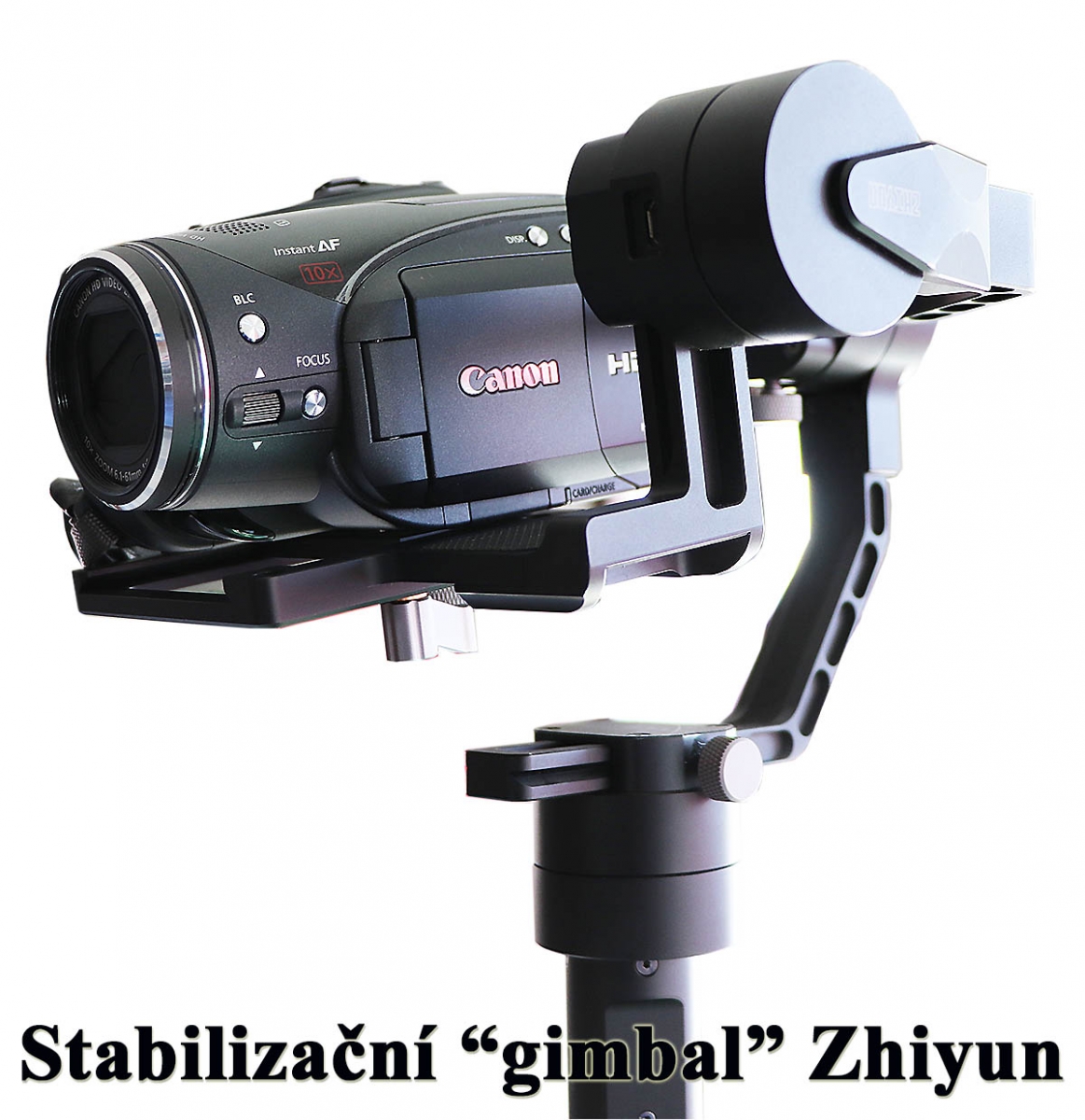 Stabilizační gimbal ZHIYUN CRANE 2 s kamerou HV30 Stabilizační gimbal ZHIYUN CRANE 2 s kamerou HV30