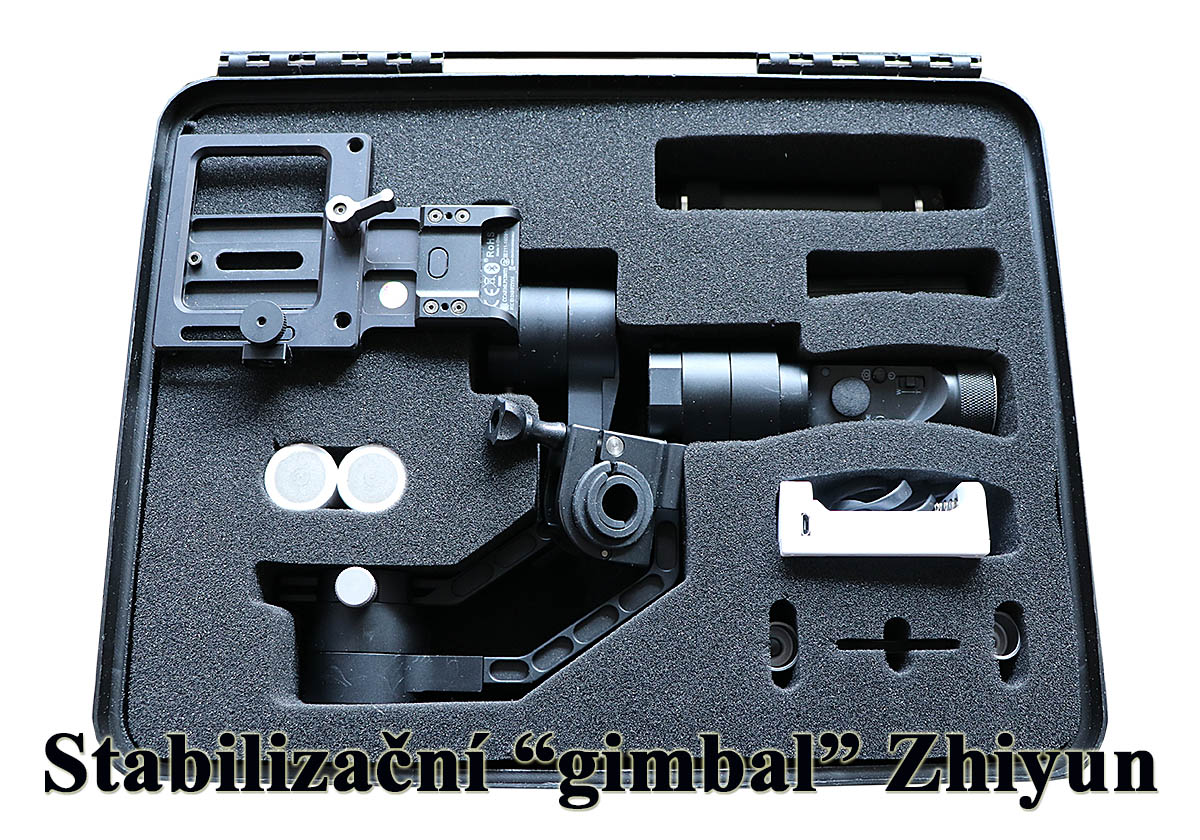 Stabilizační gimbal ZHIYUN CRANE 2 v kufříku... Stabilizační gimbal ZHIYUN CRANE 2 v kufříku...